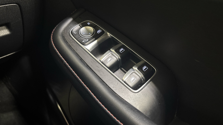 MG Hs 1.5 T-GDI Excite 5dr DCT Petrol Hatchback